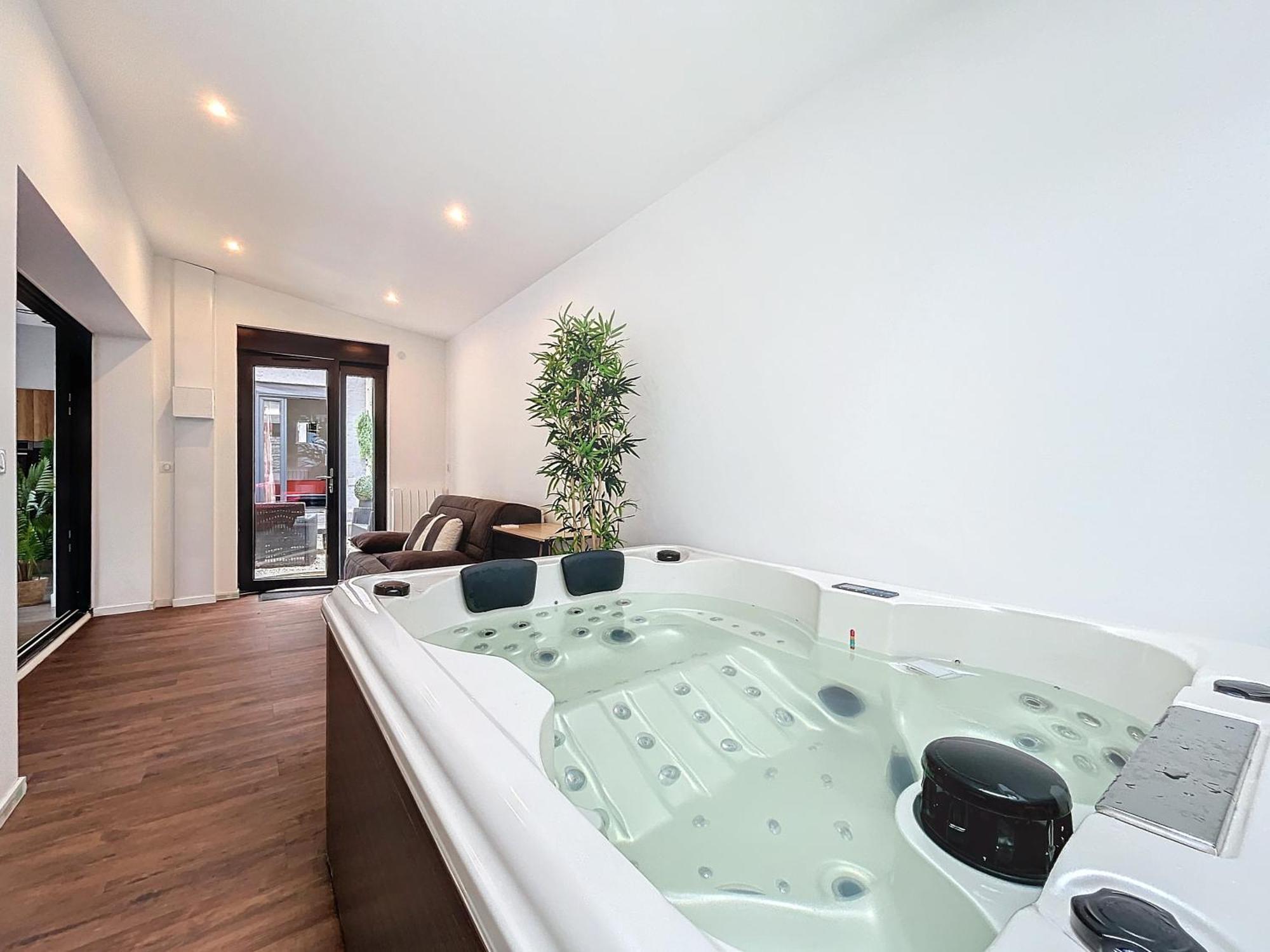 Apartment Loft Terrasse Avec Proche Centre Historique Montlucon
